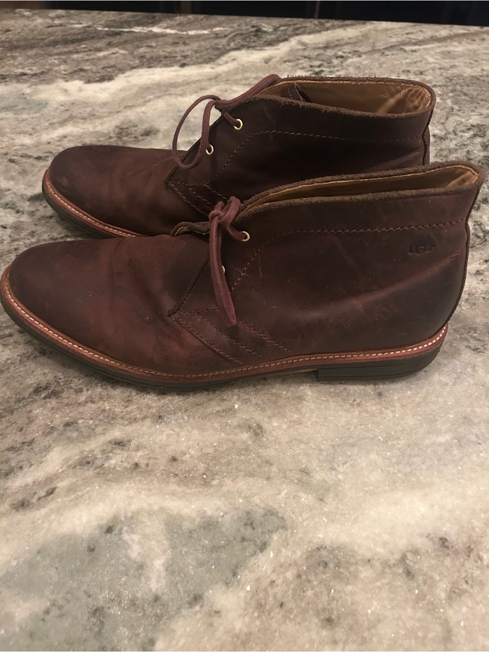 UGG Men's Brown Leather Chukka Boot size 13